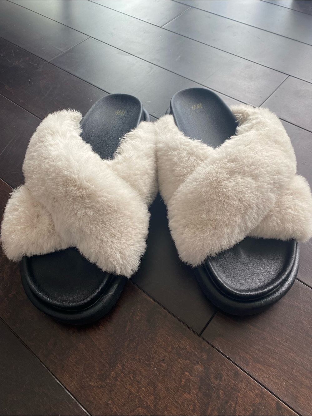 H&M Cream Faux-Fur Crossband Slide Sandals - Picture 3 of 5